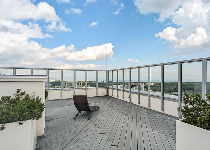 Апартаменты Cztery Oceany For 4 Guests With Balcony & Parking By Renters Гданьск