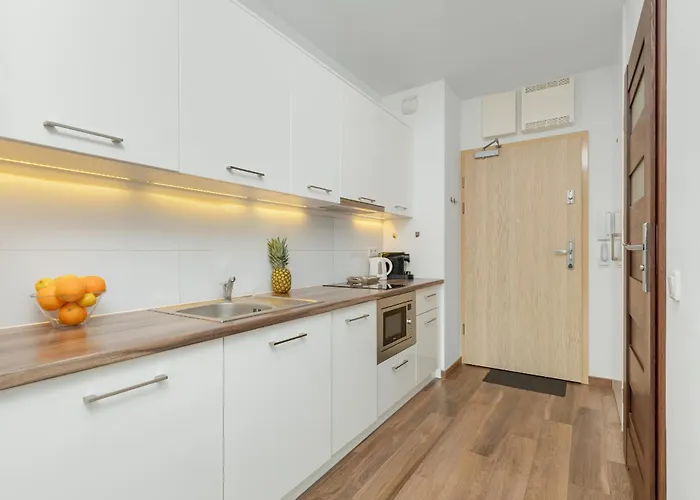 Cztery Oceany For 4 Guests With Balcony & Parking By Renters Appartement *